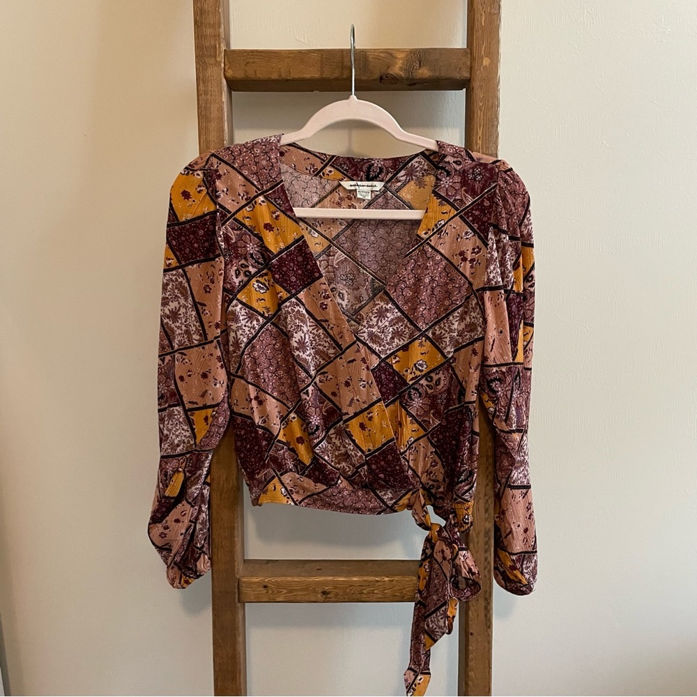 *SOLD* American Eagle printed ballon sleeve wrap blouse with tie XS